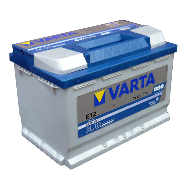 Batterie 74 Ah Varta E12 Blue Dynamic Pluspol links in Bad